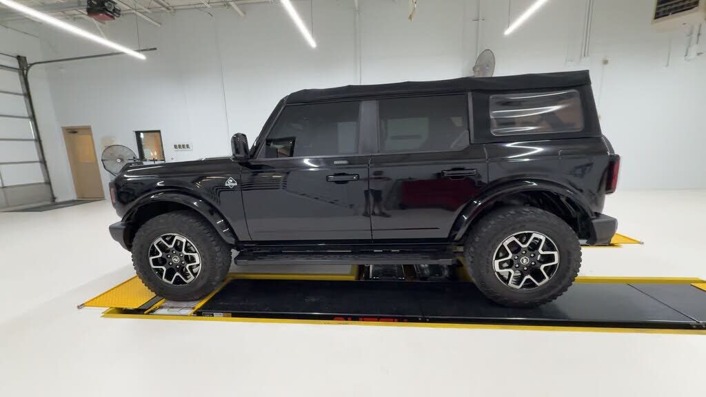 2021 FORD Bronco