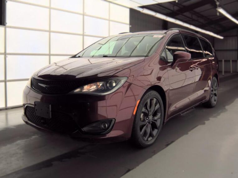 2019 CHRYSLER Pacifica