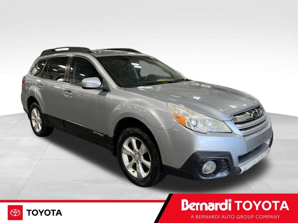 2013 SUBARU Outback