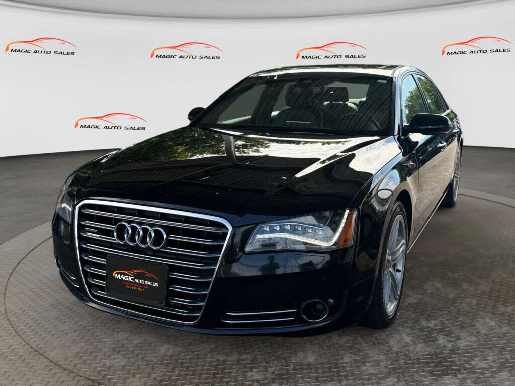 2013 AUDI A8