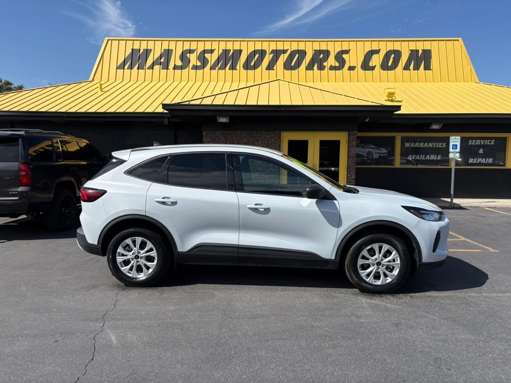 2025 FORD Escape