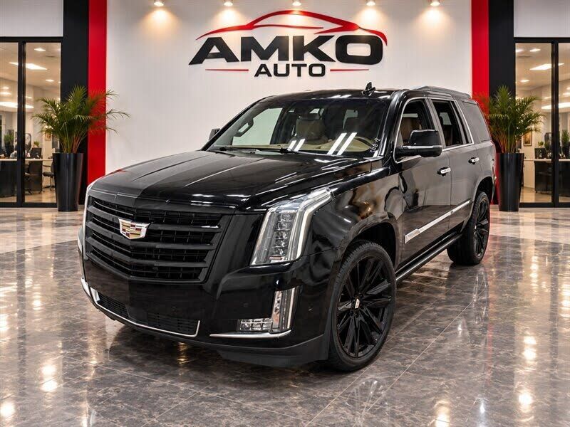 2017 CADILLAC Escalade