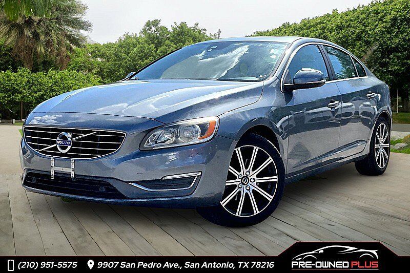 2017 VOLVO S60