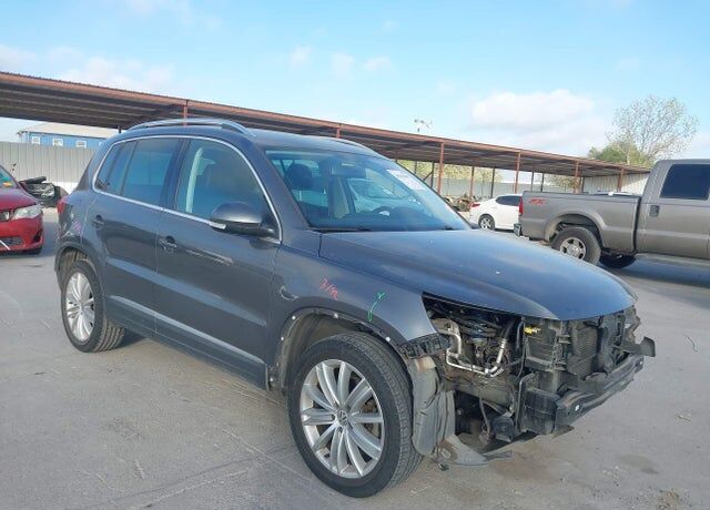 2016 VOLKSWAGEN Tiguan