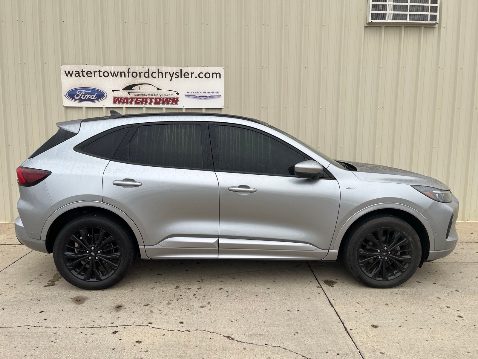 2024 FORD Escape