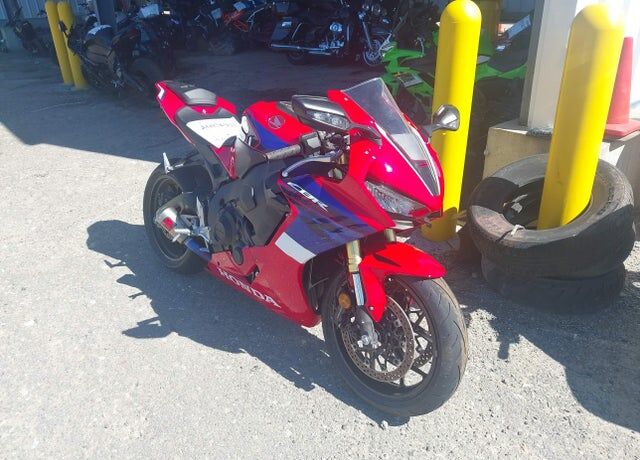 2024 HONDA CB