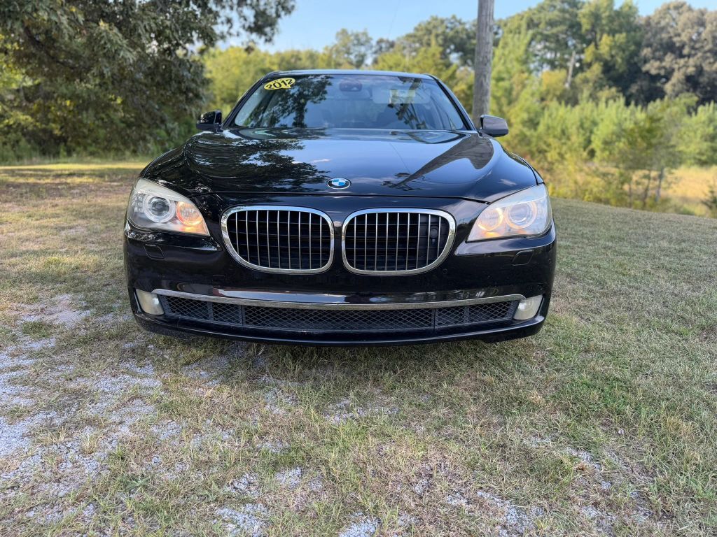 2012 BMW 740i