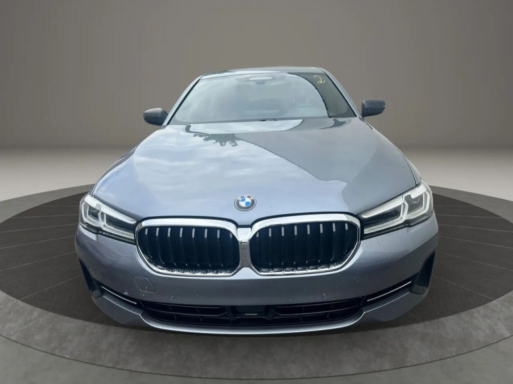 2021 BMW 530i