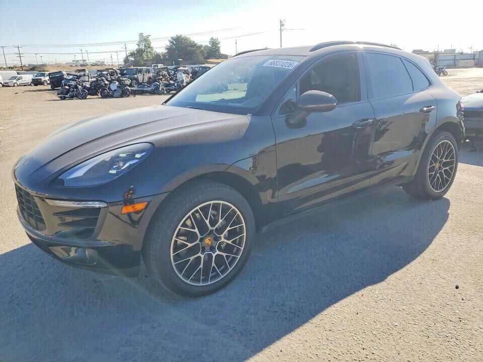 2017 PORSCHE Macan