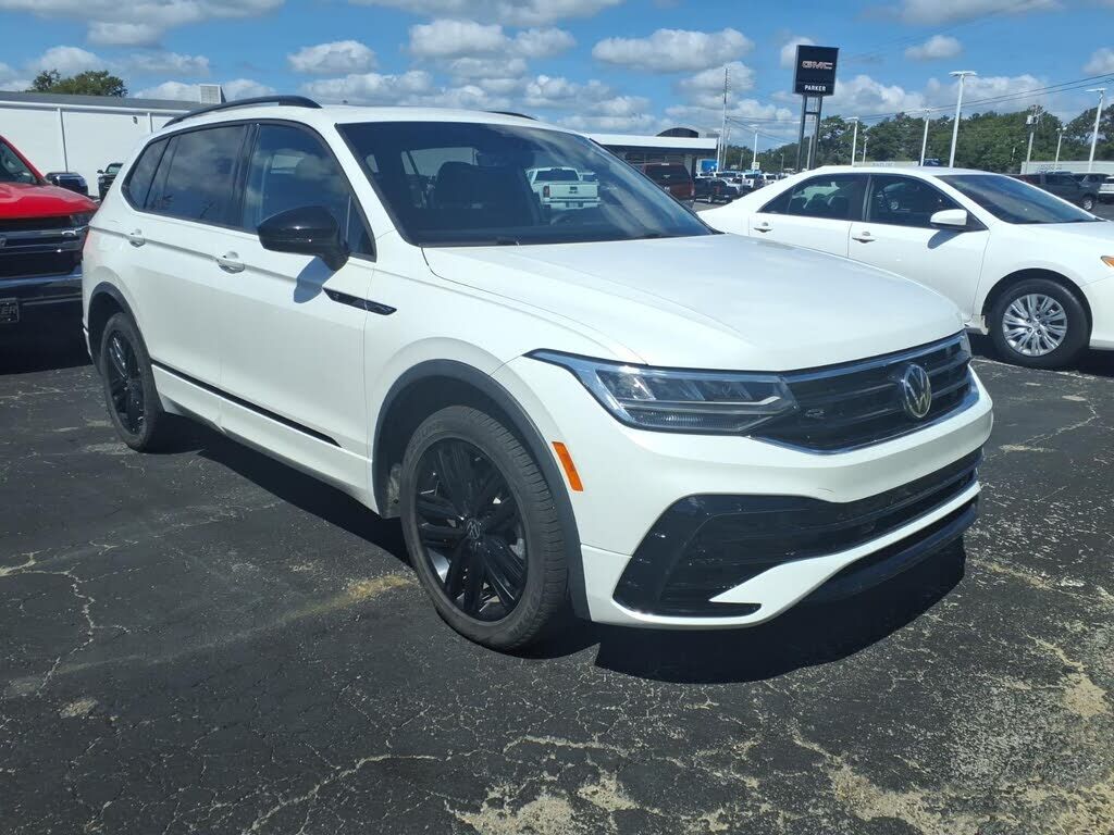2022 VOLKSWAGEN Tiguan