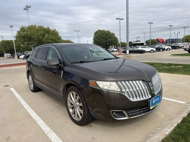 2011 LINCOLN MKT