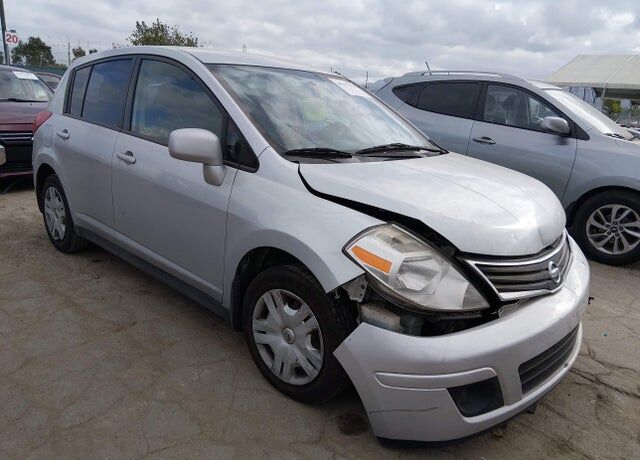 2011 NISSAN Versa