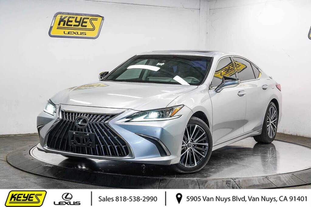 2024 LEXUS ES