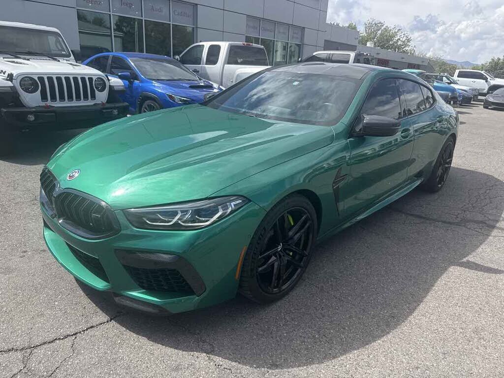 2023 BMW M8