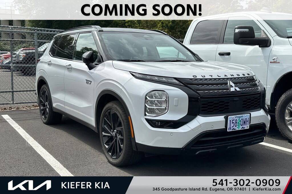 2025 MITSUBISHI Outlander