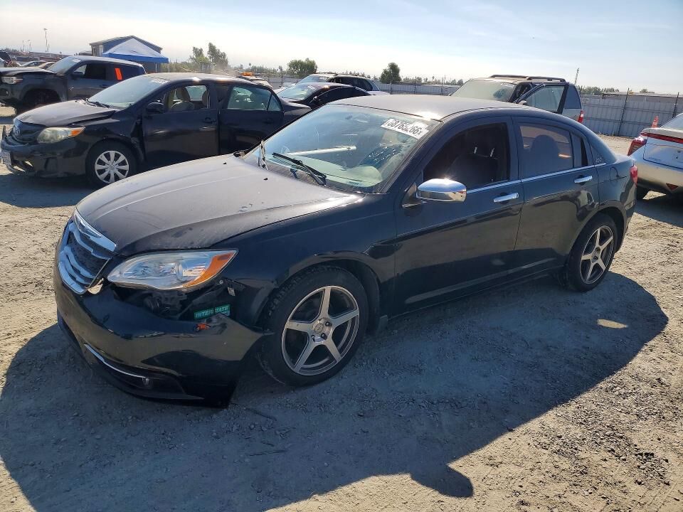 2013 CHRYSLER 200