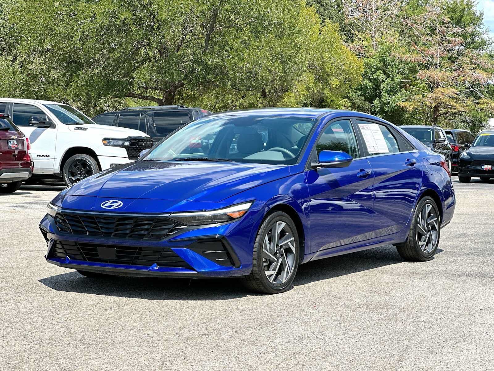 2025 HYUNDAI Elantra