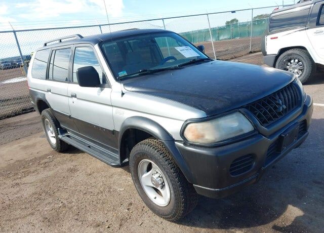2001 MITSUBISHI Montero Sport
