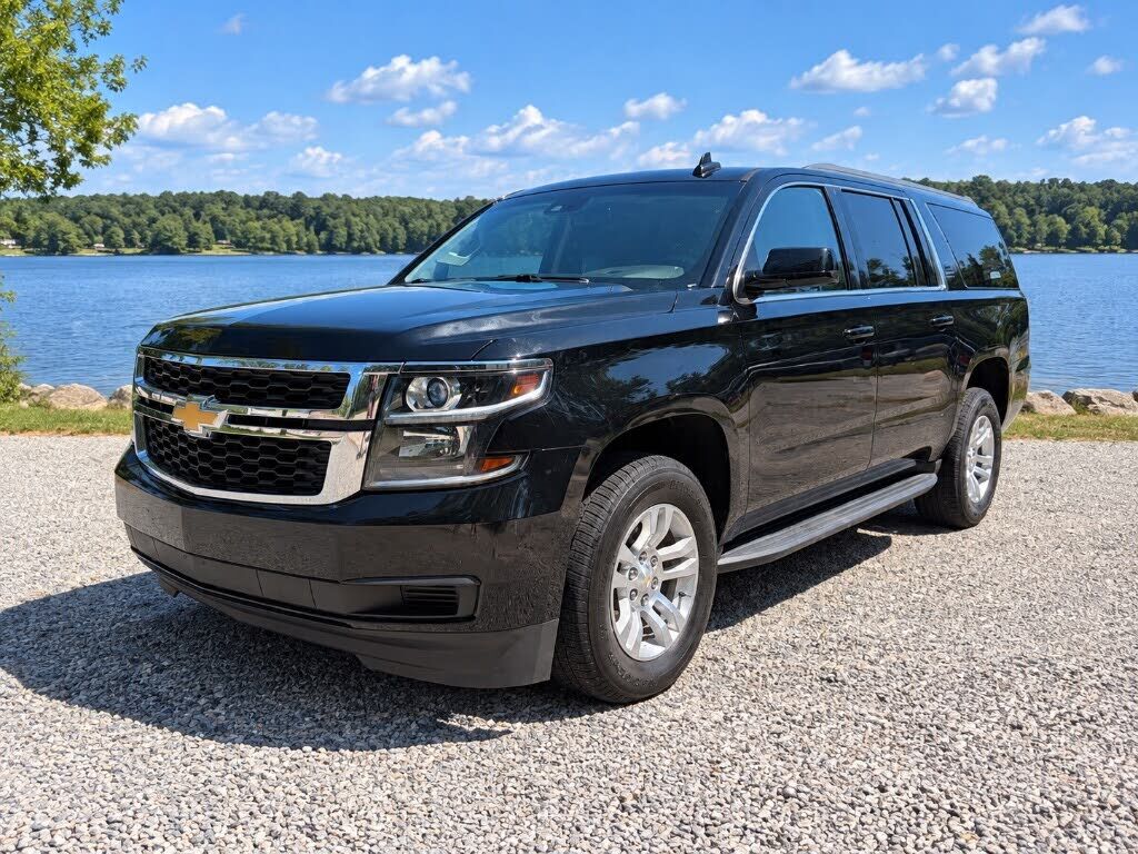 2017 CHEVROLET Suburban