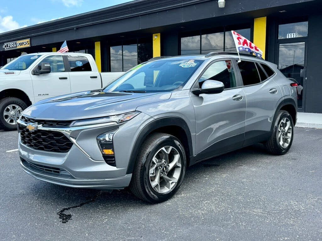 2026 CHEVROLET Trax
