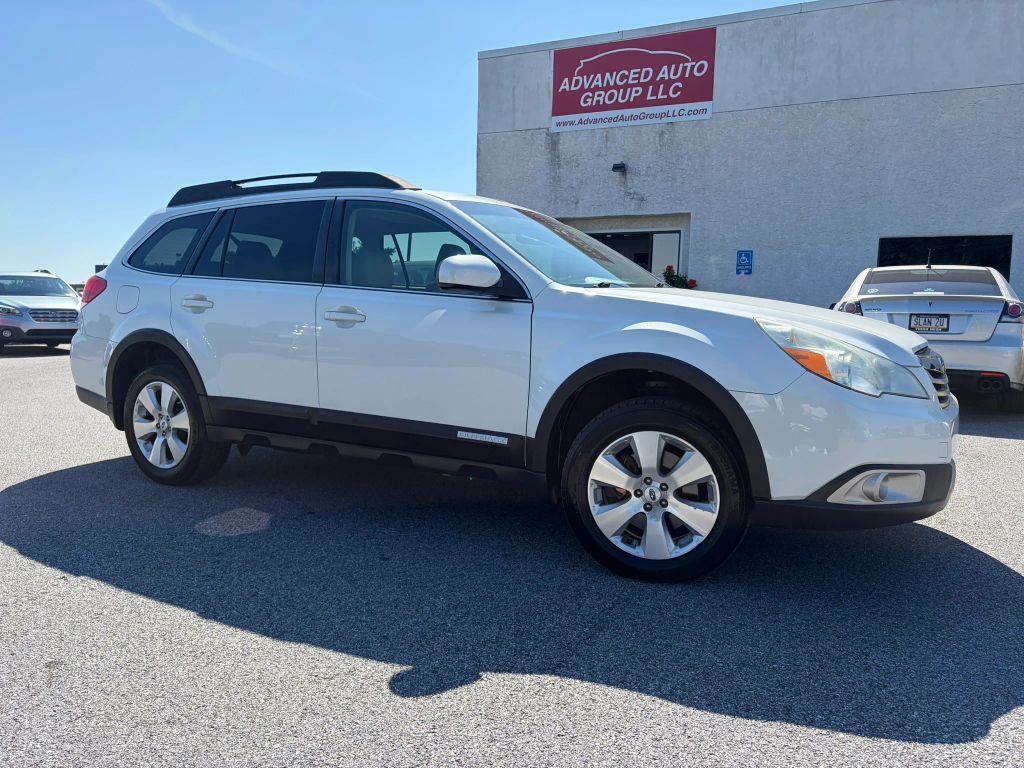 2012 SUBARU Outback