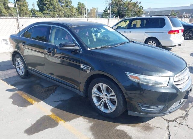 2014 FORD Taurus