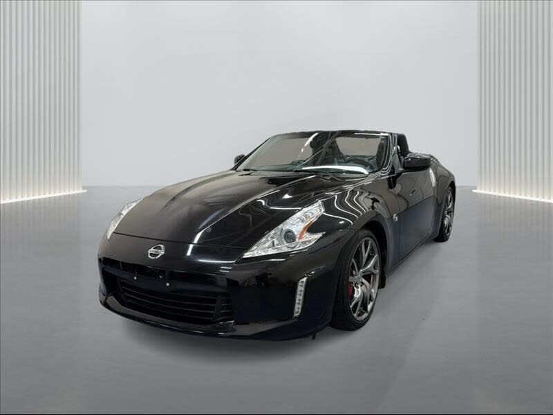 2015 NISSAN 370Z