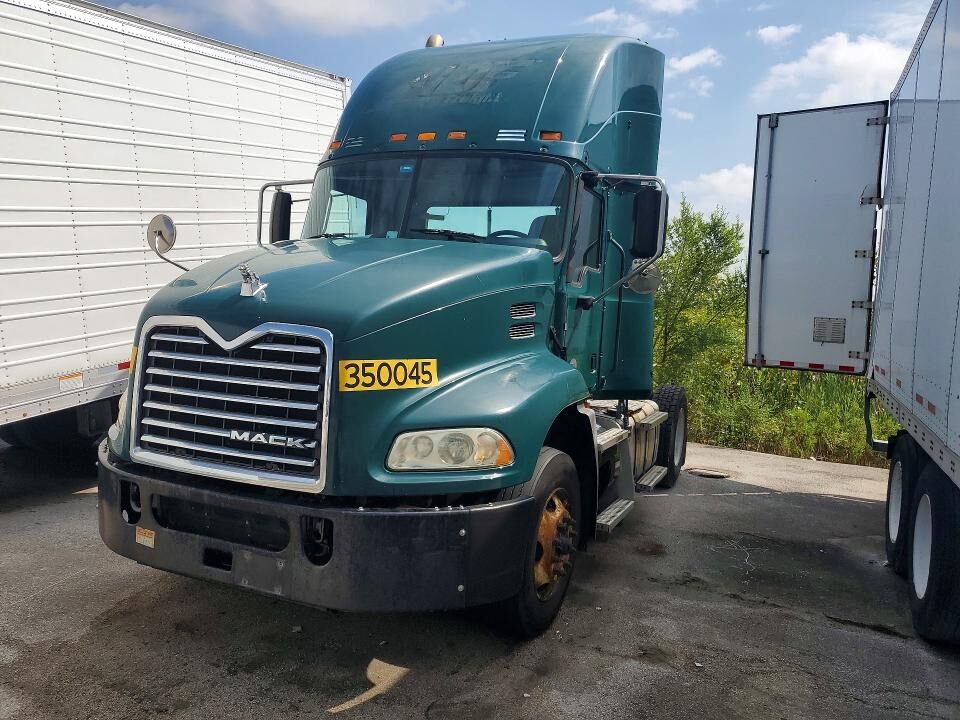 2016 MACK CXU