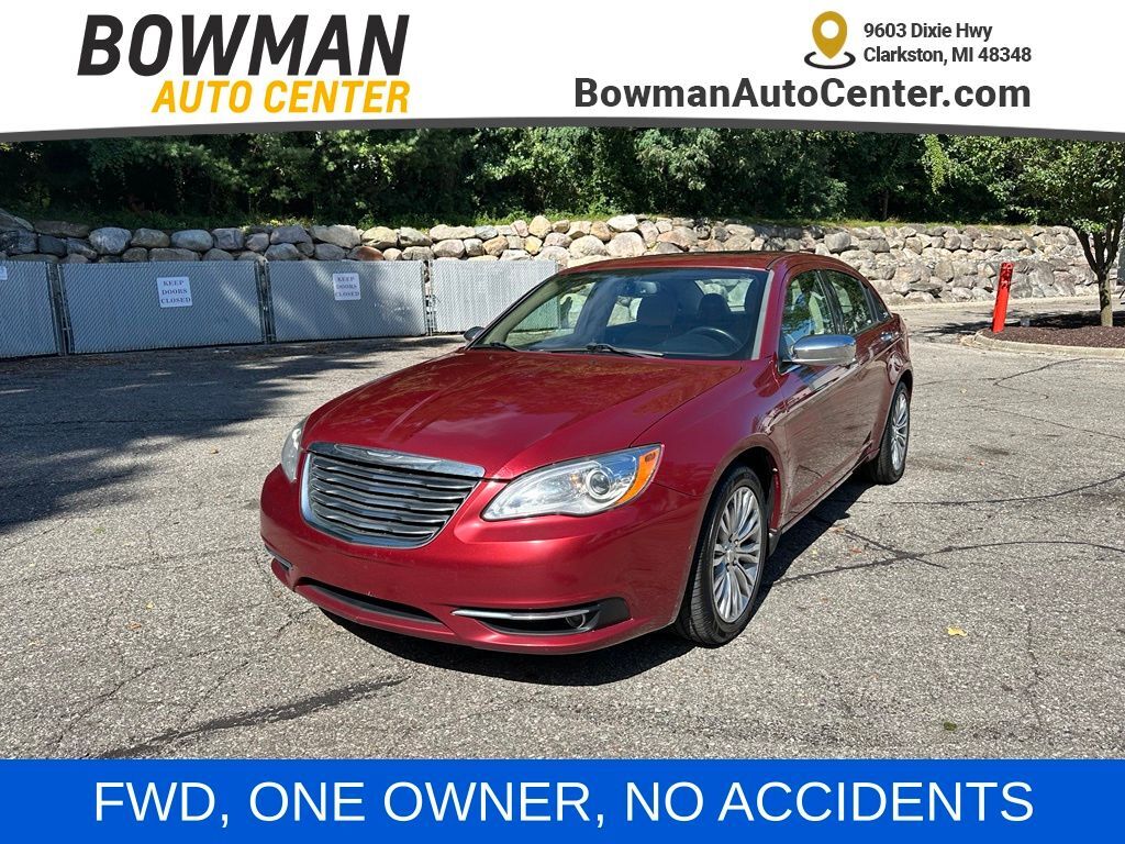 2013 CHRYSLER 200