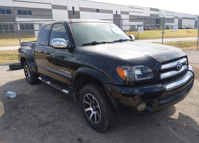 2004 TOYOTA Tundra