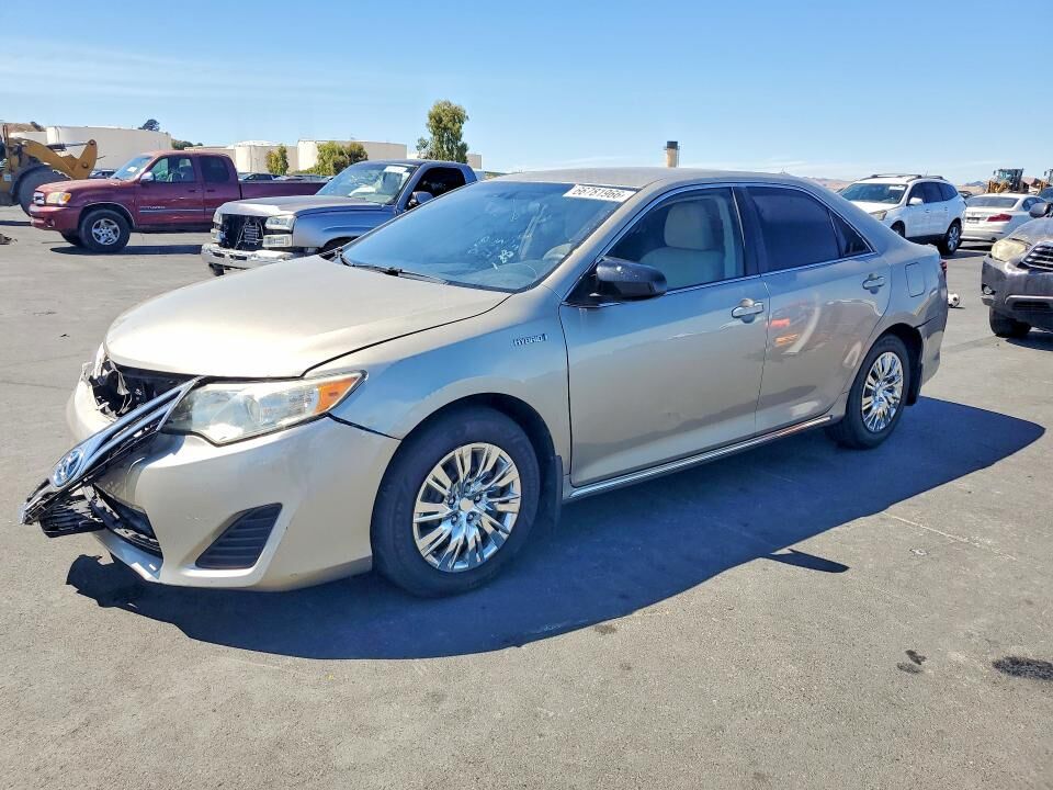 2013 TOYOTA Camry