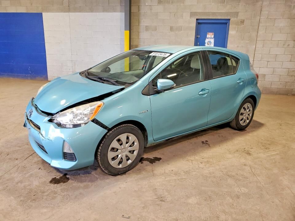 2013 TOYOTA Prius