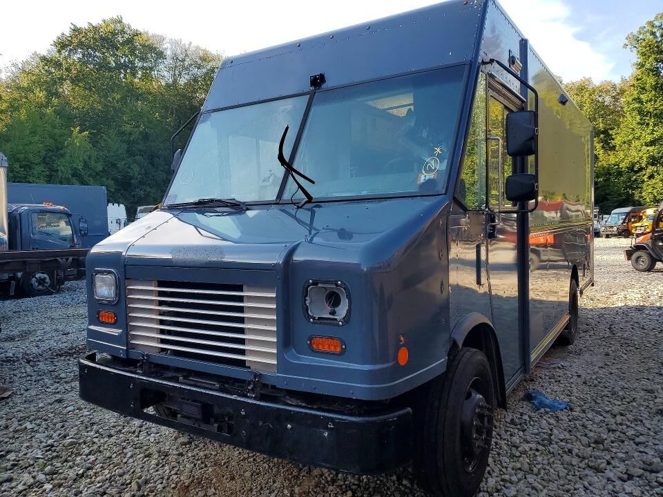 2021 FORD Commercial Chassis