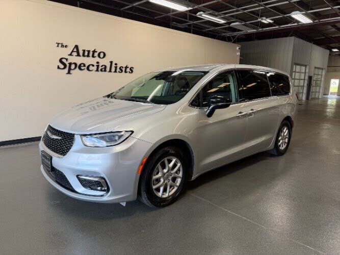 2024 CHRYSLER Pacifica