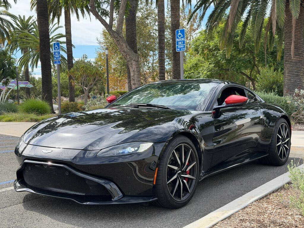 2019 ASTON MARTIN V8 Vantage
