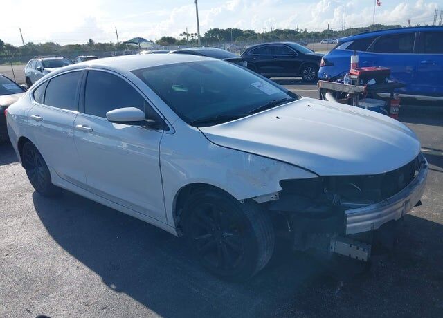2016 CHRYSLER 200