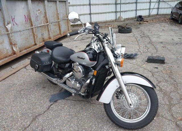 2004 HONDA VT750