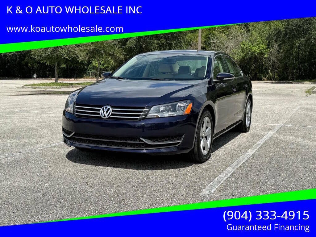 2012 VOLKSWAGEN Passat