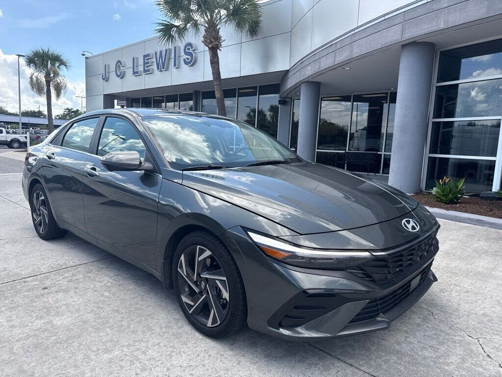 2024 HYUNDAI Elantra