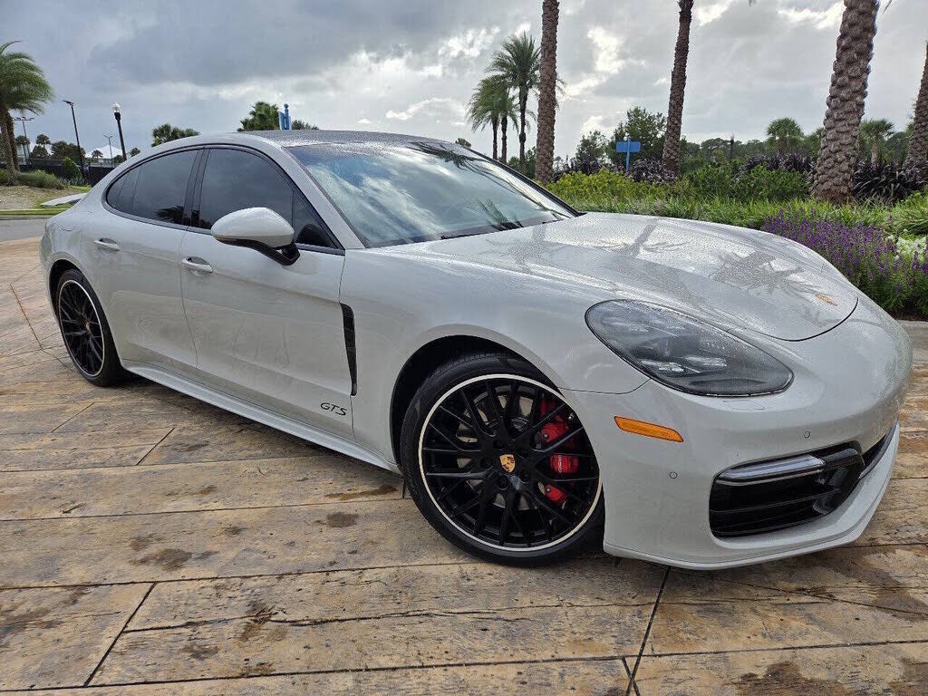2019 PORSCHE Panamera
