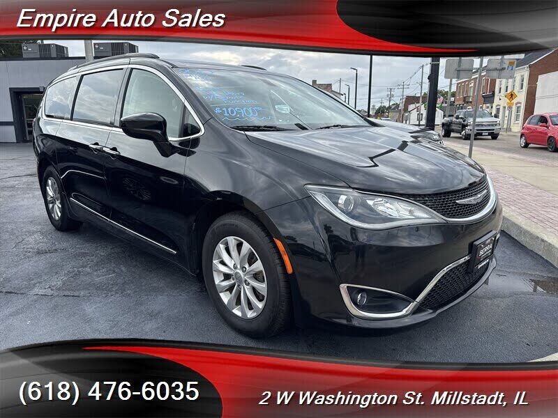 2017 CHRYSLER Pacifica