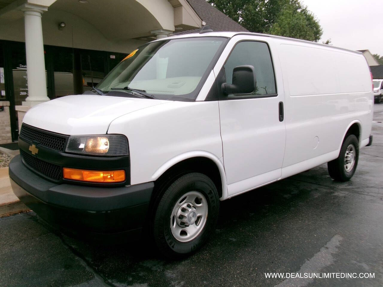 2020 CHEVROLET Express