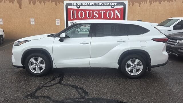 2022 TOYOTA Highlander