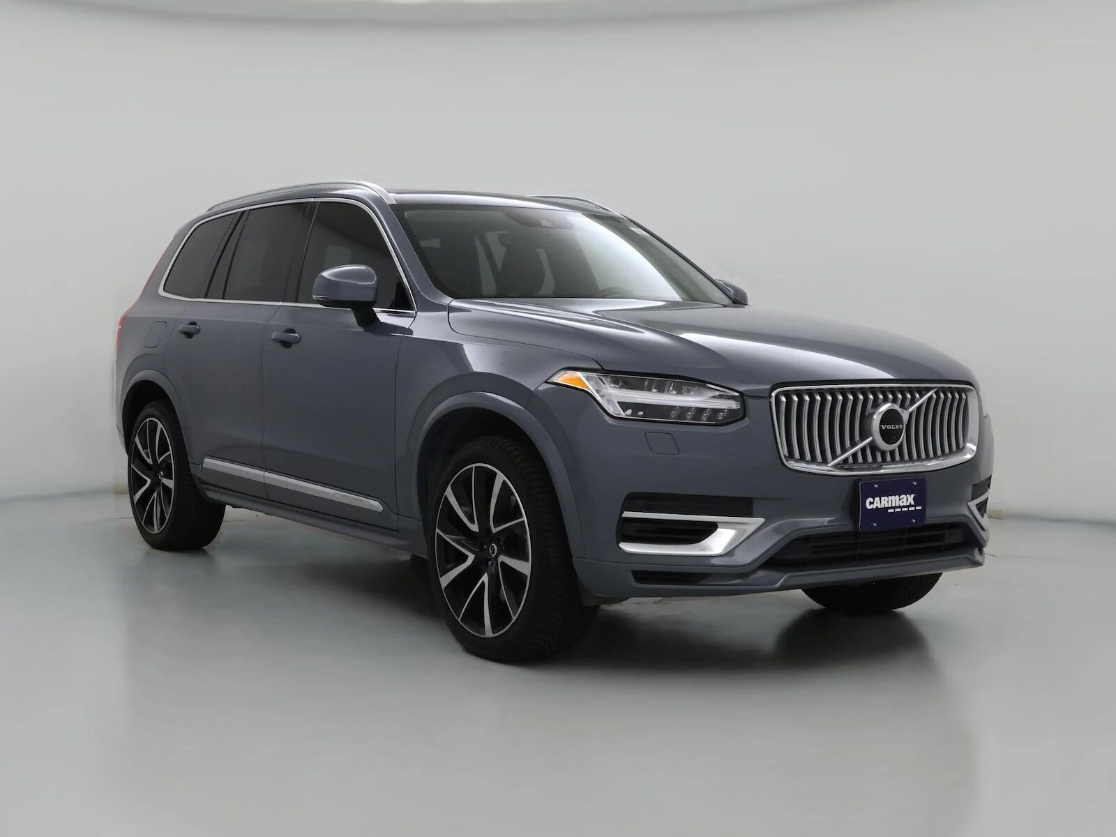 2022 VOLVO XC90