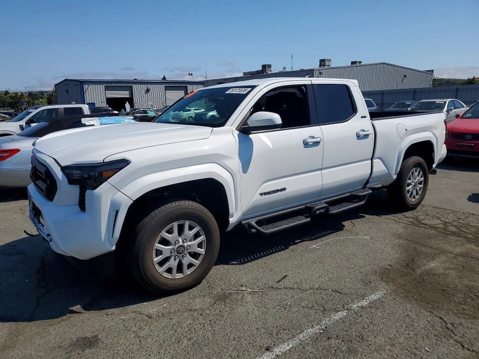 2024 TOYOTA Tacoma