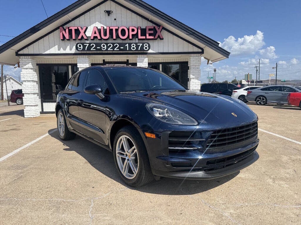 2020 PORSCHE Macan