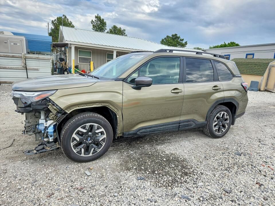 2025 SUBARU Forester