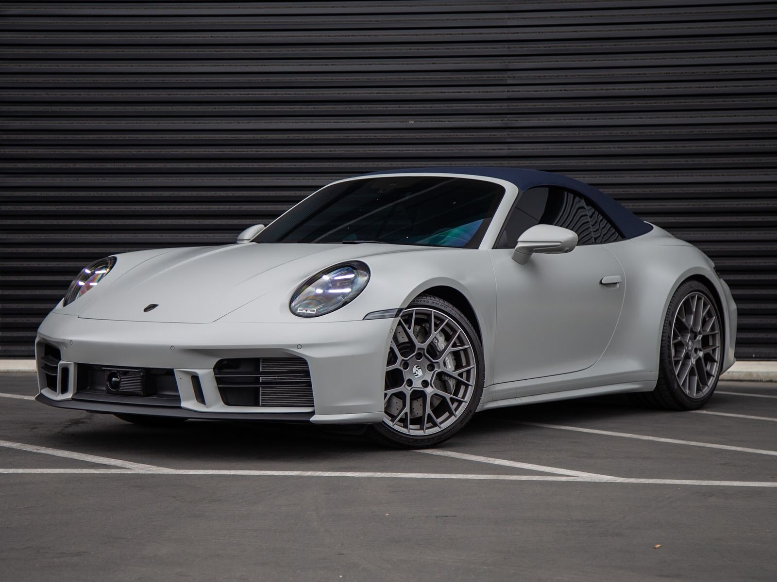 2025 PORSCHE 911