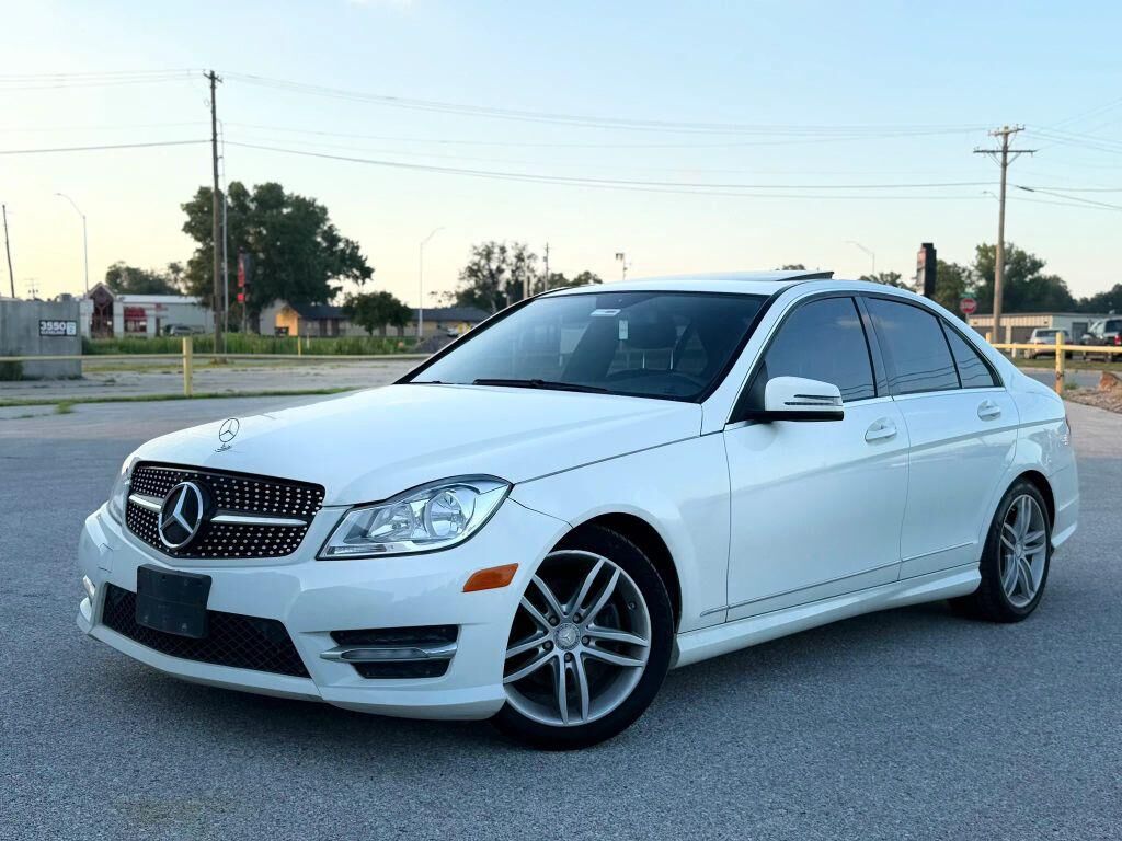 2012 MERCEDES-BENZ C-Class