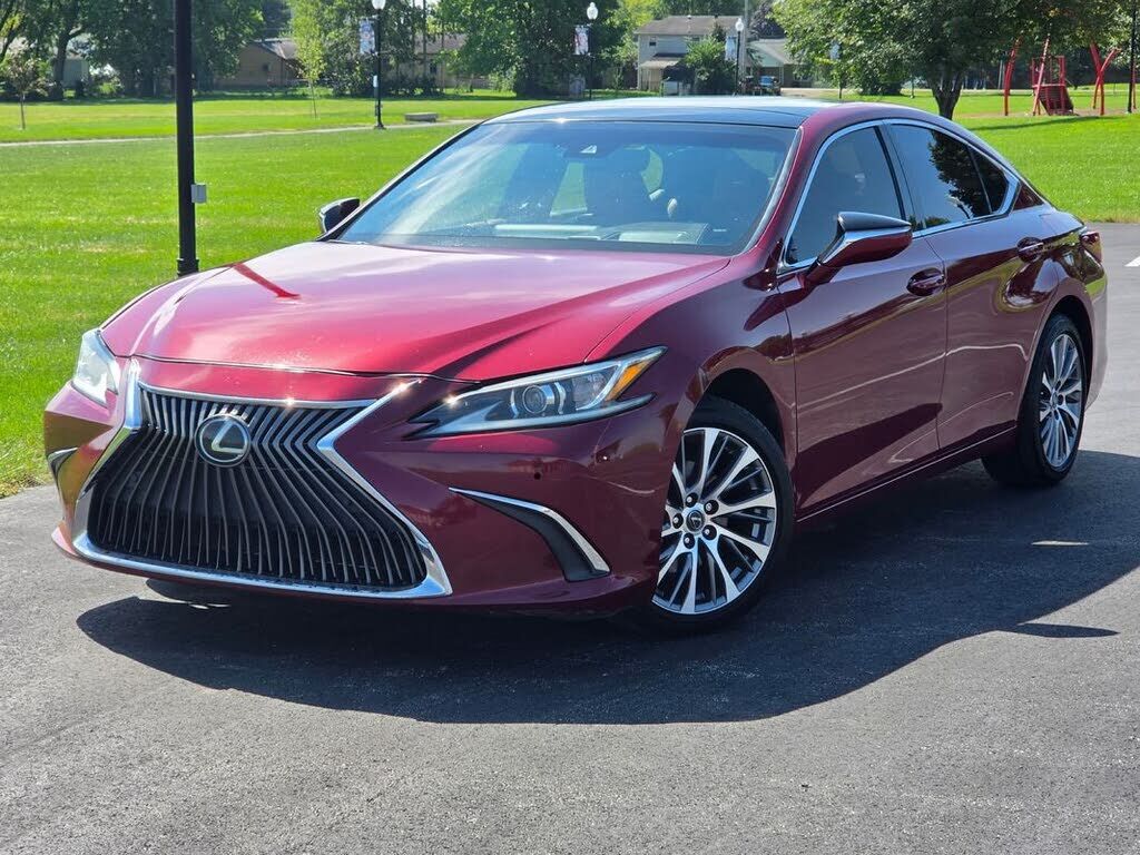 2019 LEXUS ES